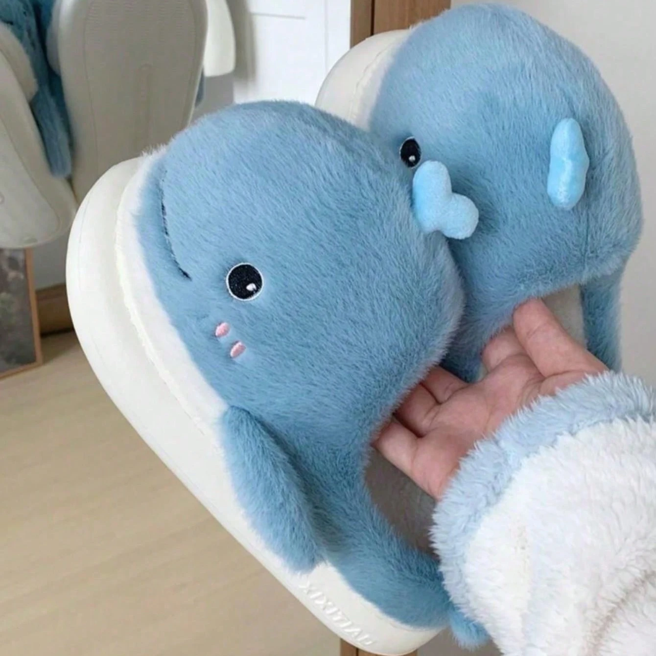 Cute Whales Winter New Women Slipper Soft Heel Platform Fur Warm Indoor Comfortable Home Fluffy Home Slippers