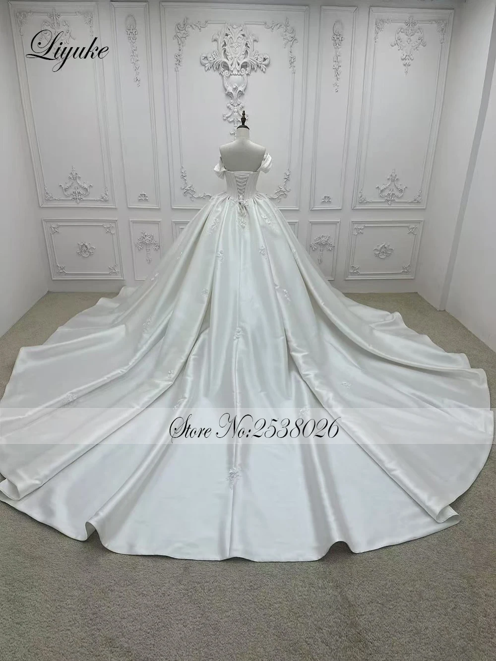 Liyuke Custom Made Luxury Satin Sweetheart Ball Gown Wedding Dresses Off Shoulder Beading Pearls And Flowers Lace Bridal Gowns
