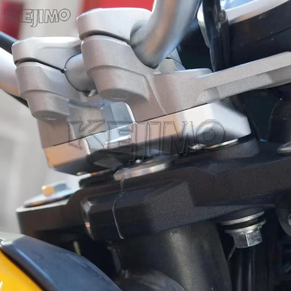 مع إزاحة المقود الناهض ل Ducati تشويش إذاعي 400 800 1100 تشويش إذاعي 1100 برو دراجة نارية رفع الارتفاع 25 مللي متر المقود المشبك