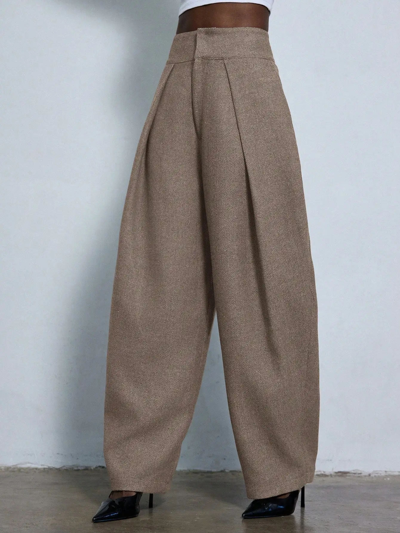 

Stylish Pleated Loose Wide Leg Herringbone Suit Pants For Women