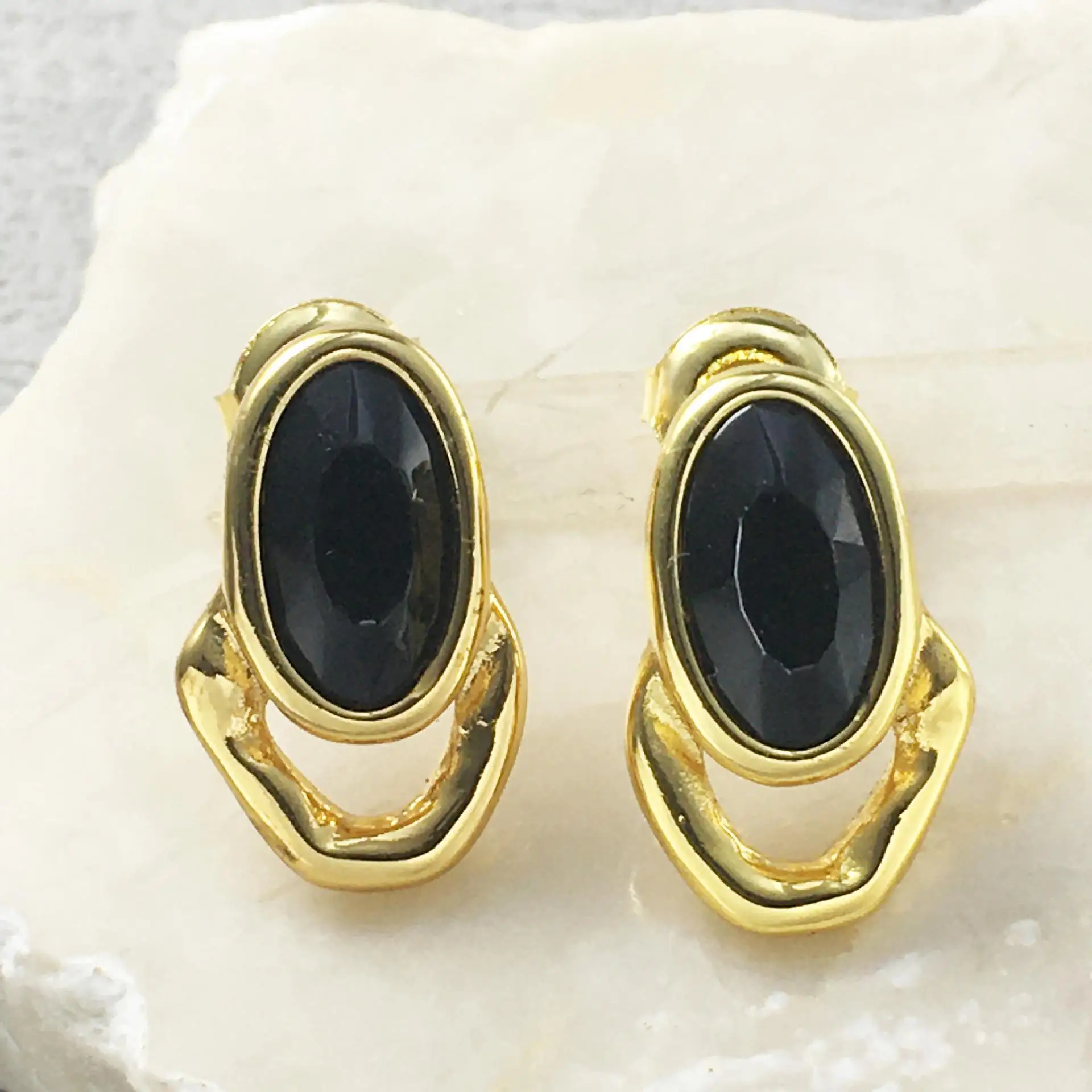 

2025 Summer Sparkling Palace Style Gold Silver Crystal Earrings Women's Accessories Give Friends Banquet Gifts