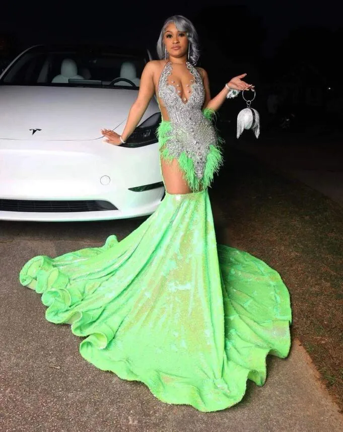 Fruit Green African Trumpet Prom Queen Dress for Women Luxury Crystal Feather Black Girl Birthday Dresses vestidos de gala mujer