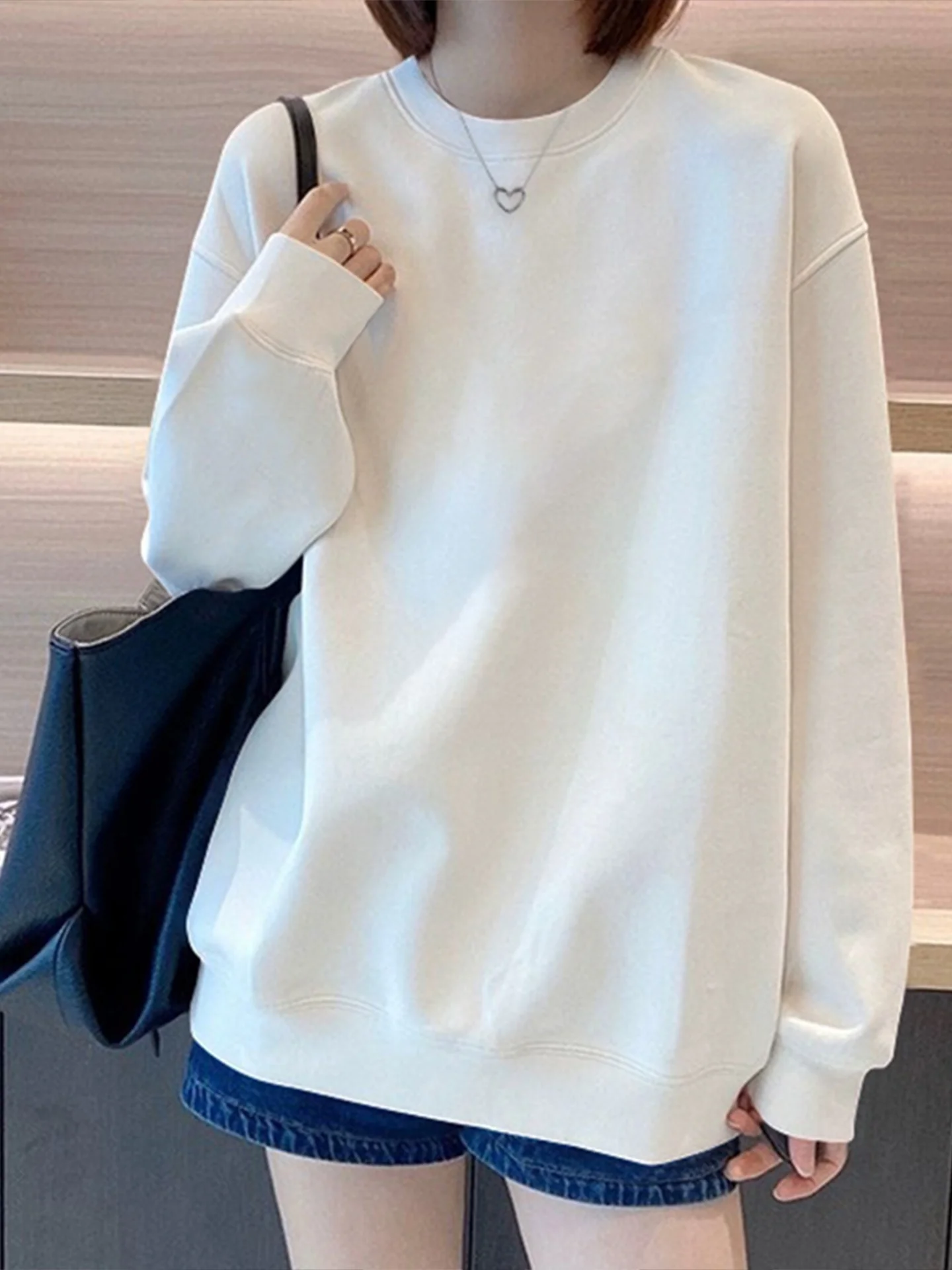 

Loose Fit round Ne Fce Lined Hoodie Year Embroidery Women's Sweatirt Comfortable Breathable Long Sve T-irt