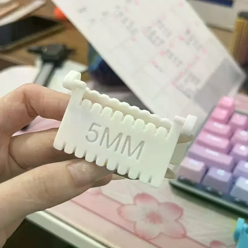 1PCS Quilting Project Essential Sewing Gauge Tool For Quilting Hemming Edge Stitch Guide Lock Seam Ruler