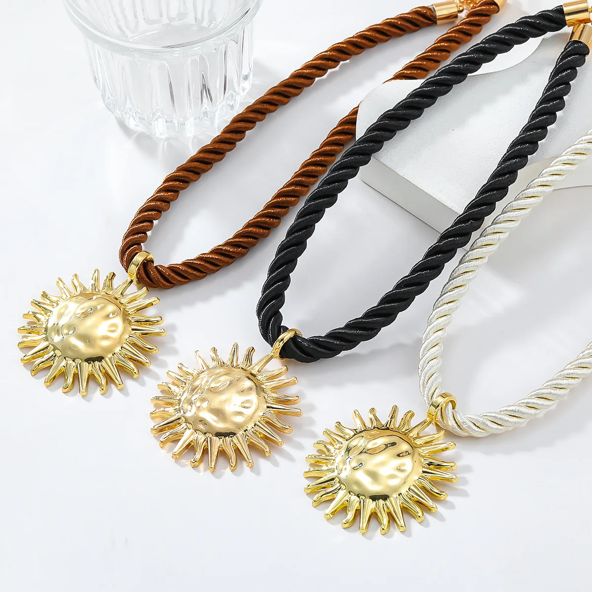 

Надежный сплав, подвеска от солнца, комплект ожерелья и сережек, универсальный пляжный женский трансграничный ювелирный аксессуар