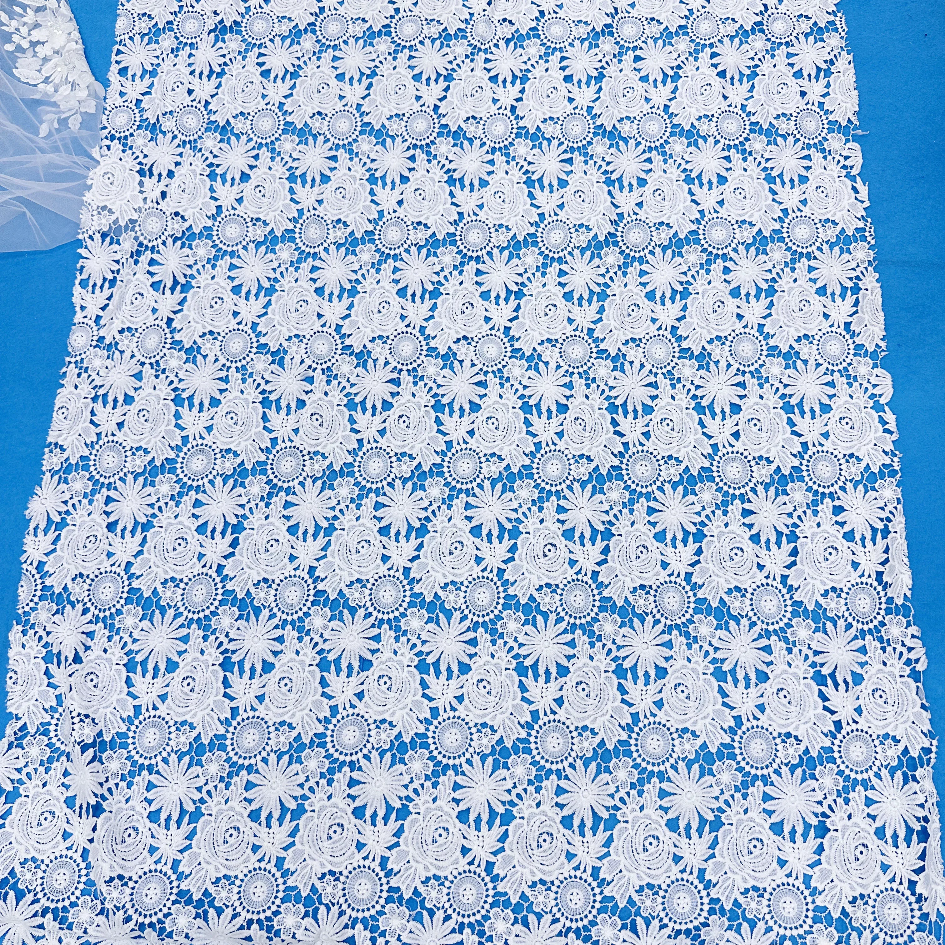 

1yard water-soluble lace tissu Rose hollow out embroidery fabrics for clothing Wedding dresses and formal wear fabric