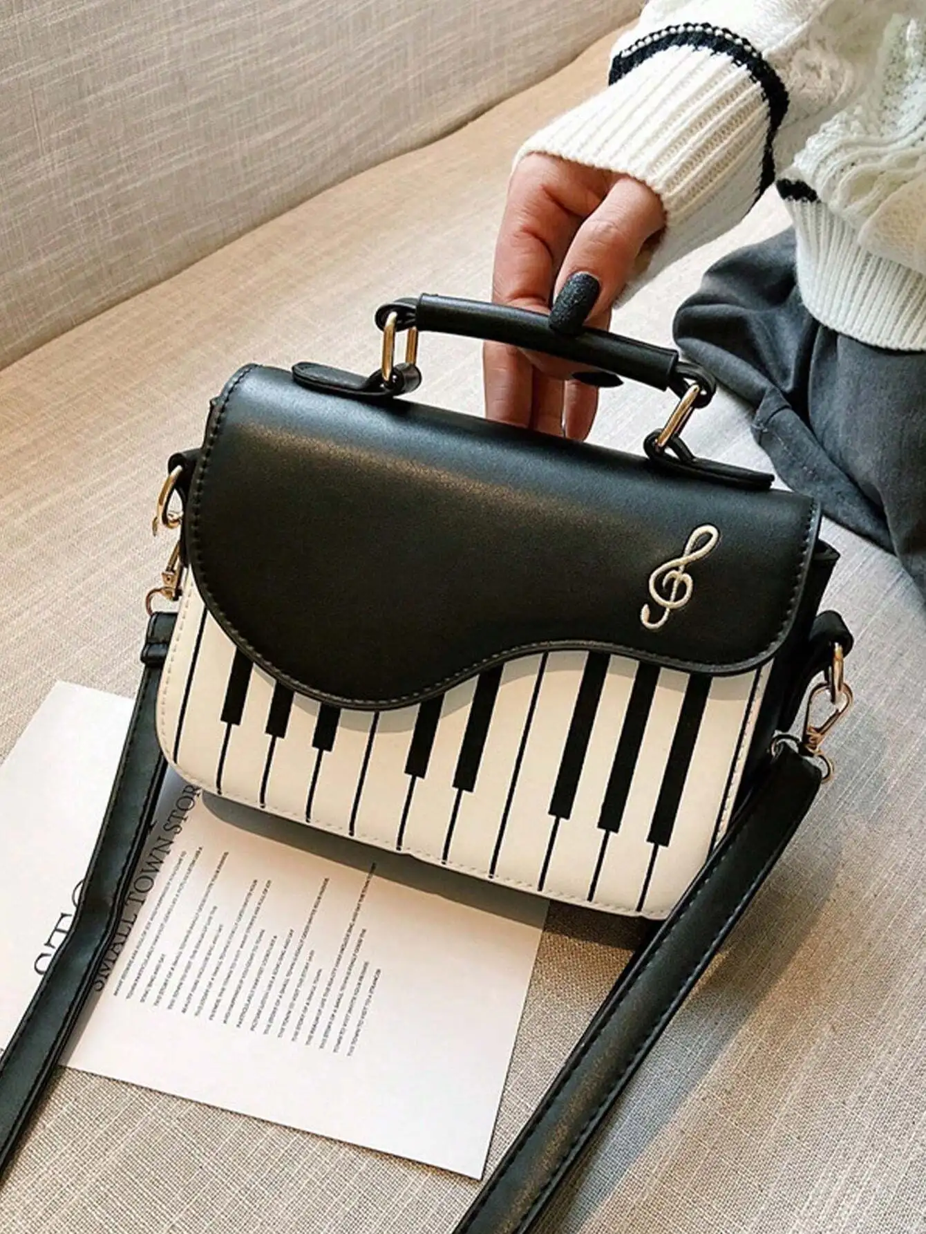 

Mini Piano Key Pattern Flap Square Bag Piano Guitar Music Notes Handbag, Creative PU Leather Tote Bag, Crossbody Bag For Women Girls , Small Bags