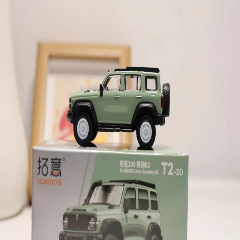 

Topy XCARTOYS Alloy Car Toy 1:64 Scale Off-Road Iron Horse 02 Vintage Green Crystal Box Model Vehicle Collectible