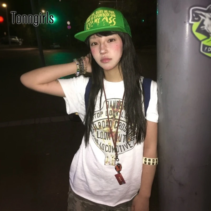 Tonngirl Y2k Japanese Print Road Sign T Shirt Women Casual Loose Graphic Tops American Retro 90s Vintage Tshirts Short Sleeve