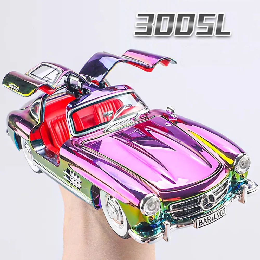 

1:24 Scale 300SL Models Vintage Cars Toys with Pull Back Light Music Vehicles 4 Doors Opened Miniature Car Boys Collection Gifts