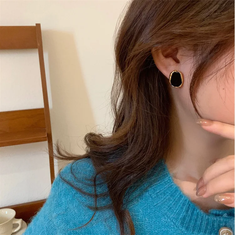 New Black Earrings Irregularity Metal Earring For Women Vintage Jewelry New Design Fashion Aesthetic Earrings Accessories ﻿