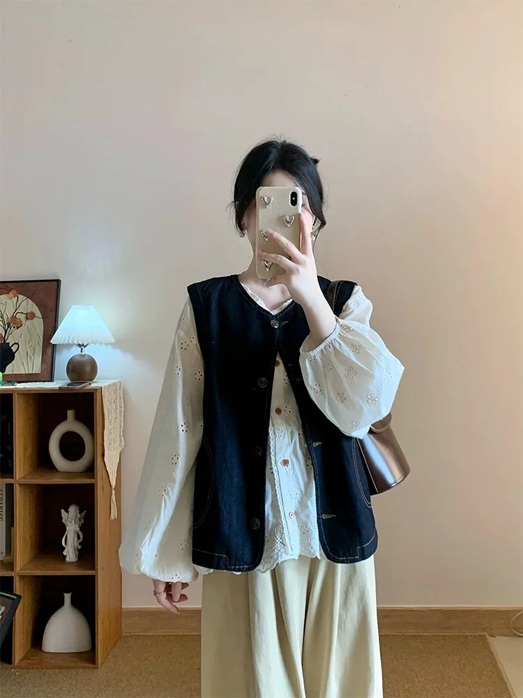 

Комплект из трех предметов для женщин больших размеров: модный корейский весенний наряд (футболка, жилет, брюки) с эффектом омоложения