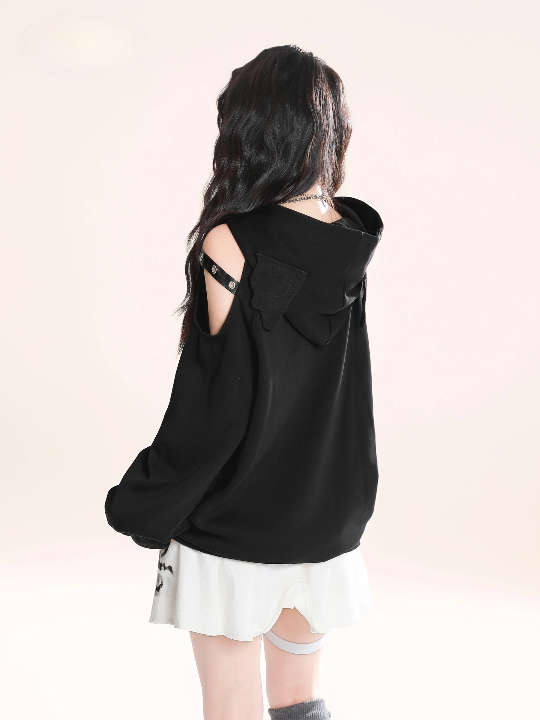 Fashion Sweet Cool Girl Graffiti Printed Off-Shoulder Long Sleeve Hoodie Versatile Loose Casual Pullover Sweatshirt Women Autumn