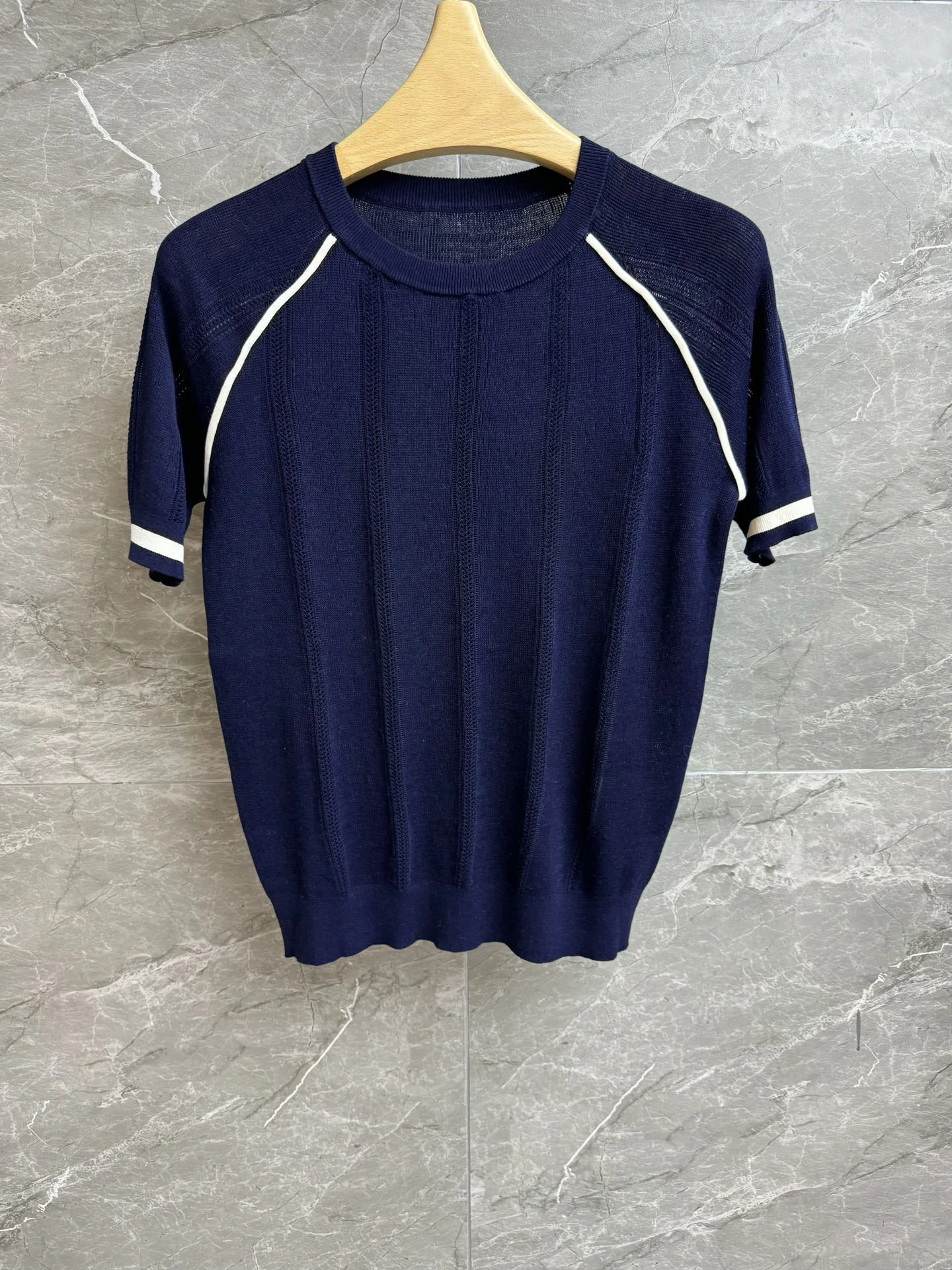 

Knit tee - tailored fit, feather-soft, effortlessly chic with any look. 2025 summer women's new hot
