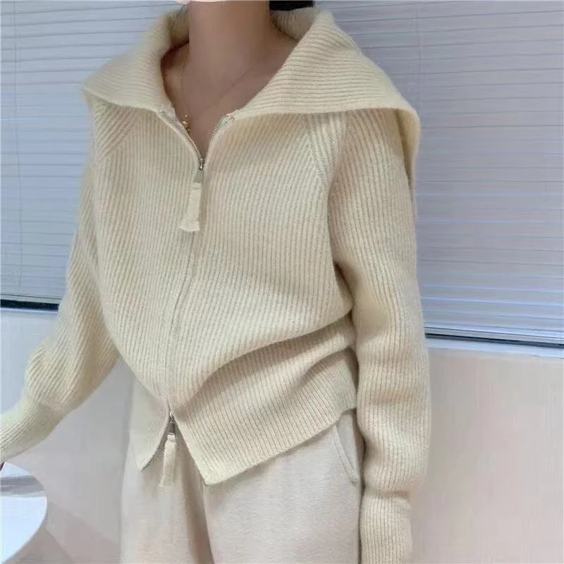 Design sense niche loose collar sweater jacket for women 2024 Spring and Autumn new lazy style solid color knitted cardigan top