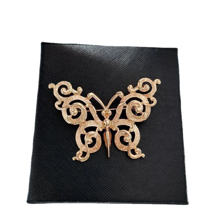 European and American retro palace medieval hollowed out butterfly antique brooch pin accessory female