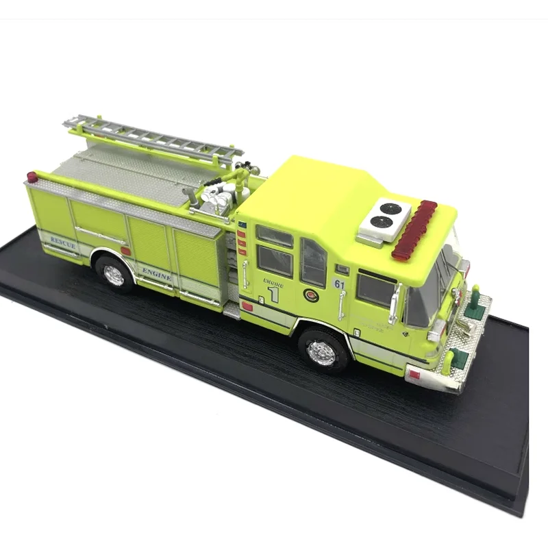 1:64 Scale Pierce Quantum Pumper Fire Truck Simulation Alloy Car Model Diecast Toy Adult Fans Collectible Static Display Gift