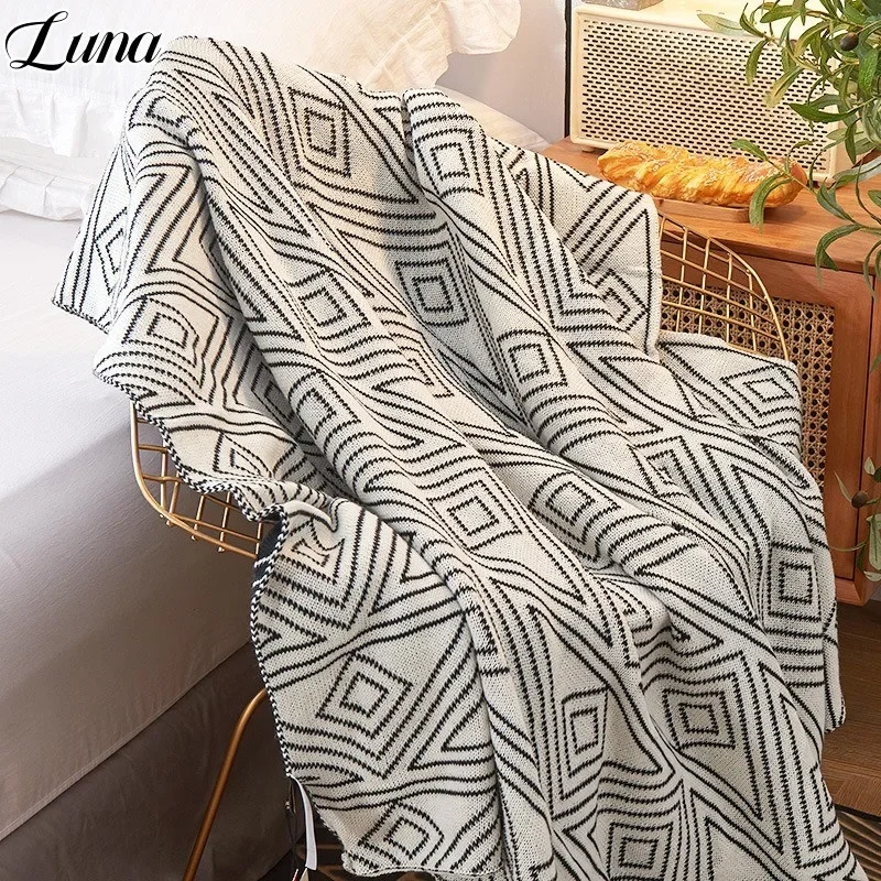 

Geometry Knitted Throw Blanket Double Sided Woven Diamond Pattern Thin Blankets for Beds Modern Portable Travel Cover Blanket