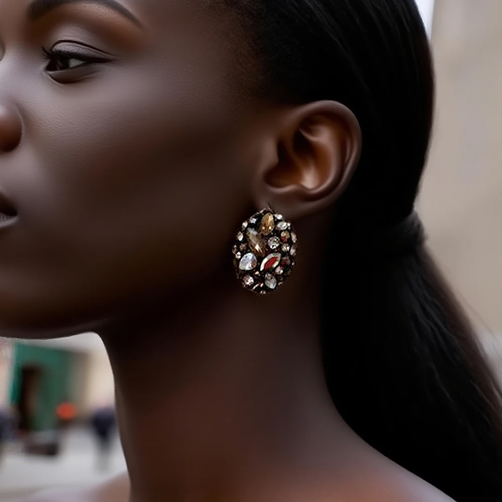 

ZAA Vintage Shiny Rhinestone Oval-shaped Metal Stud Earrings for Women Fashion Jewelry Ear Accessories Gifts