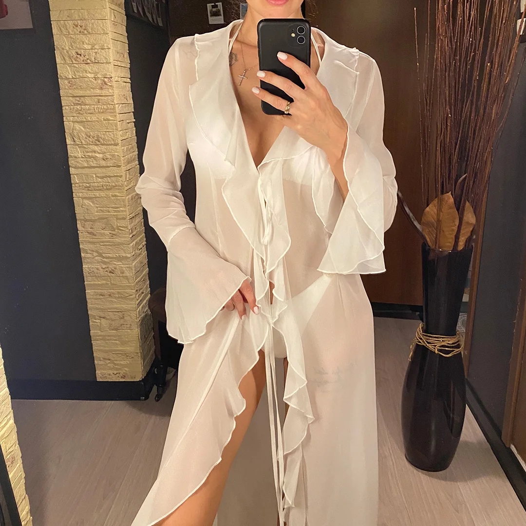 Neues, verführerisches Oberteil mit V-Ausschnitt, Rüschen und langen Ärmeln aus Chiffon, als Strandkleid oder als Überwurf, Strandmode, Damenmode, V5976. – Detail 8
