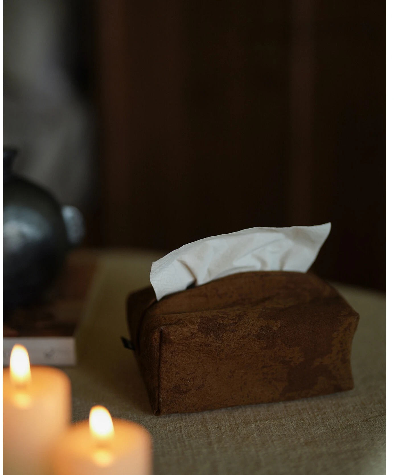 

Original cotton and linen retro autumn and winter Maillard brown handmade napkin bag, household napkin carton