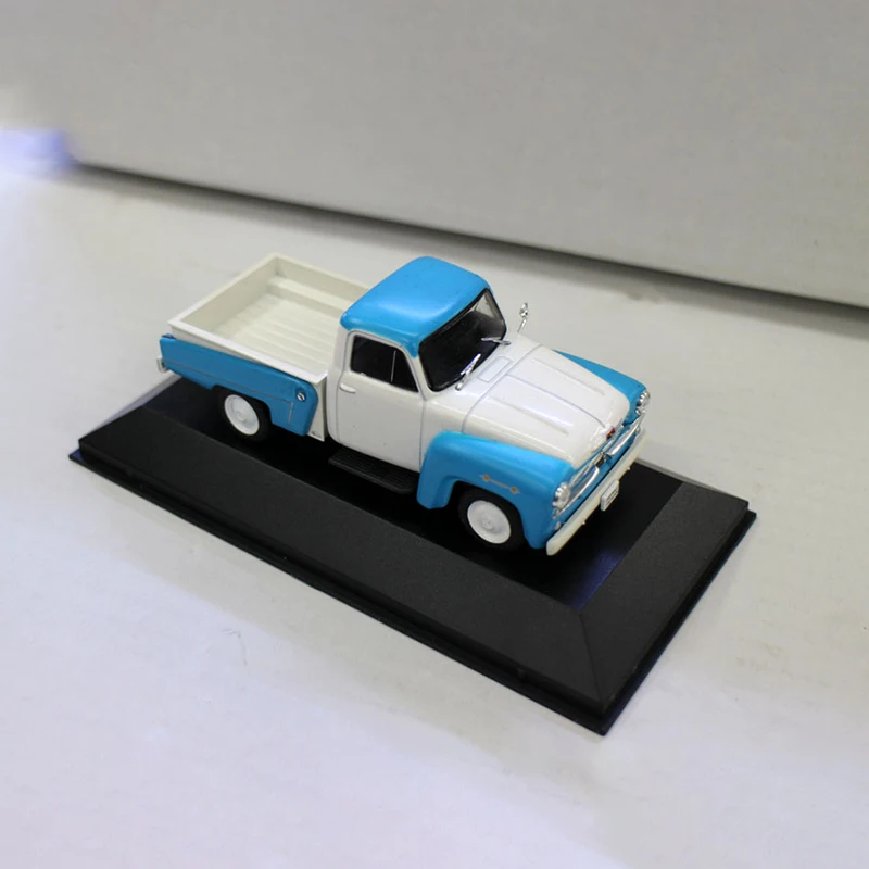 IXO Diecast 1:43 Scale 3100 PICAPE 1964 Pickup Alloy Car Model Finished Product Simulation Toy Collection Gift Static Model