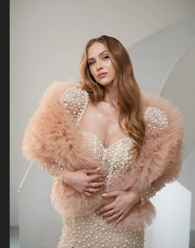 

Пушистая тюлевая накидка для невесты, свадебная шаль телесного цвета, эффектный тюлевой палантин, аксессуар для свадебной фотосессии, вечернее платье