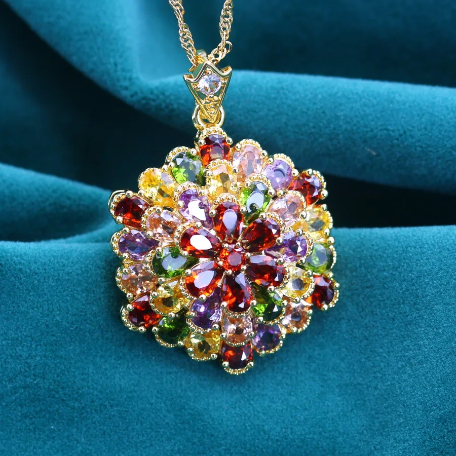 Elegante Halskette mit Anhänger aus synthetischem Zirkonia – 18 Karat vergoldet – perfekt für Hochzeiten, Valentinstag und Weihnachten – Detail 1
