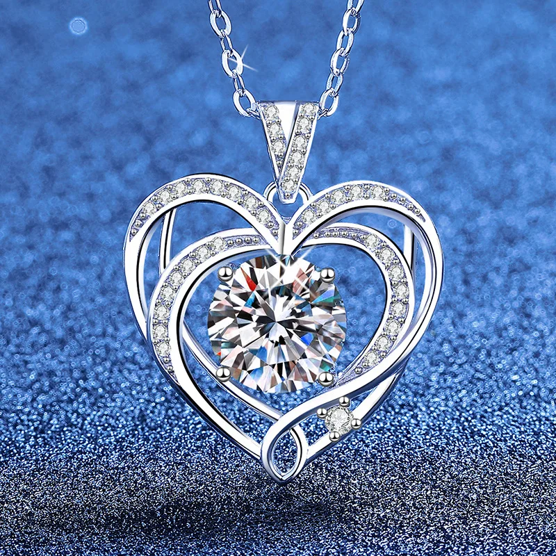 

Amazon Hot Selling 3-carat Moissanite Pendant Platinum PT950 18K Gold Necklace, High-end Heart-shaped Valentine's Day Gift
