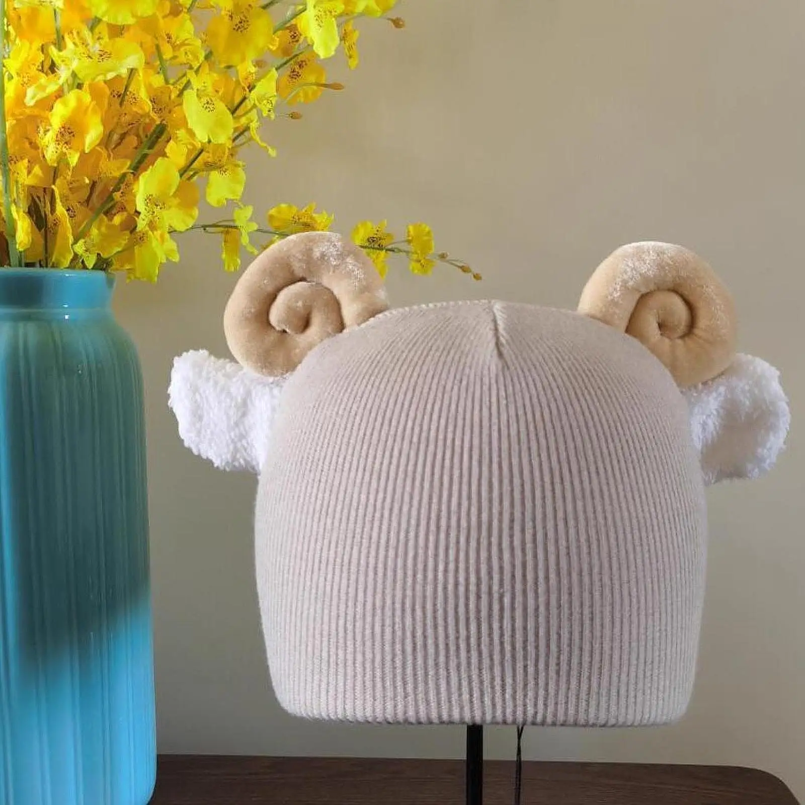 

Ski Helmet Cover Ski Helmet Decor Cute Outdoor Winter Snowboarding Paragliding Knitted Beanie