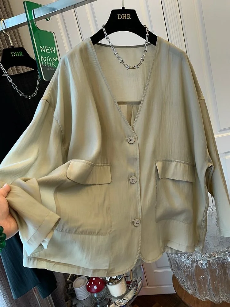 

Мужская рубашка большого размера с двойными карманами, свободного кроя, с рукавами «летучая мышь», с защитой от солнца, летняя повседневная одежда, с двойными разрезами, стандартной длины, длинная.