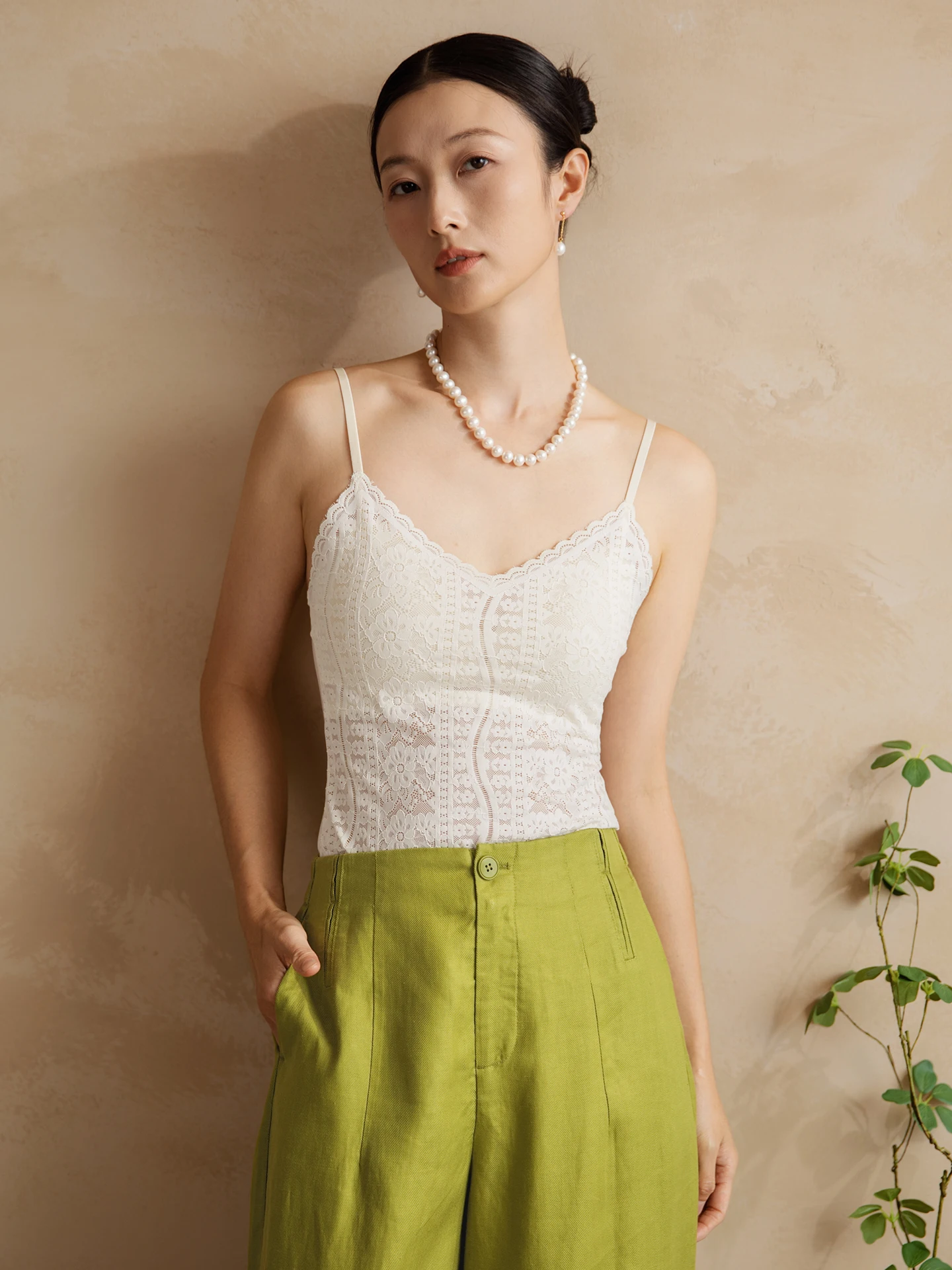 

Новый летний женский топ-бюстгальтер с кружевными вставками и бретелями, цельный, для ношения как верхняя одежда или нижний слой, производство Китай