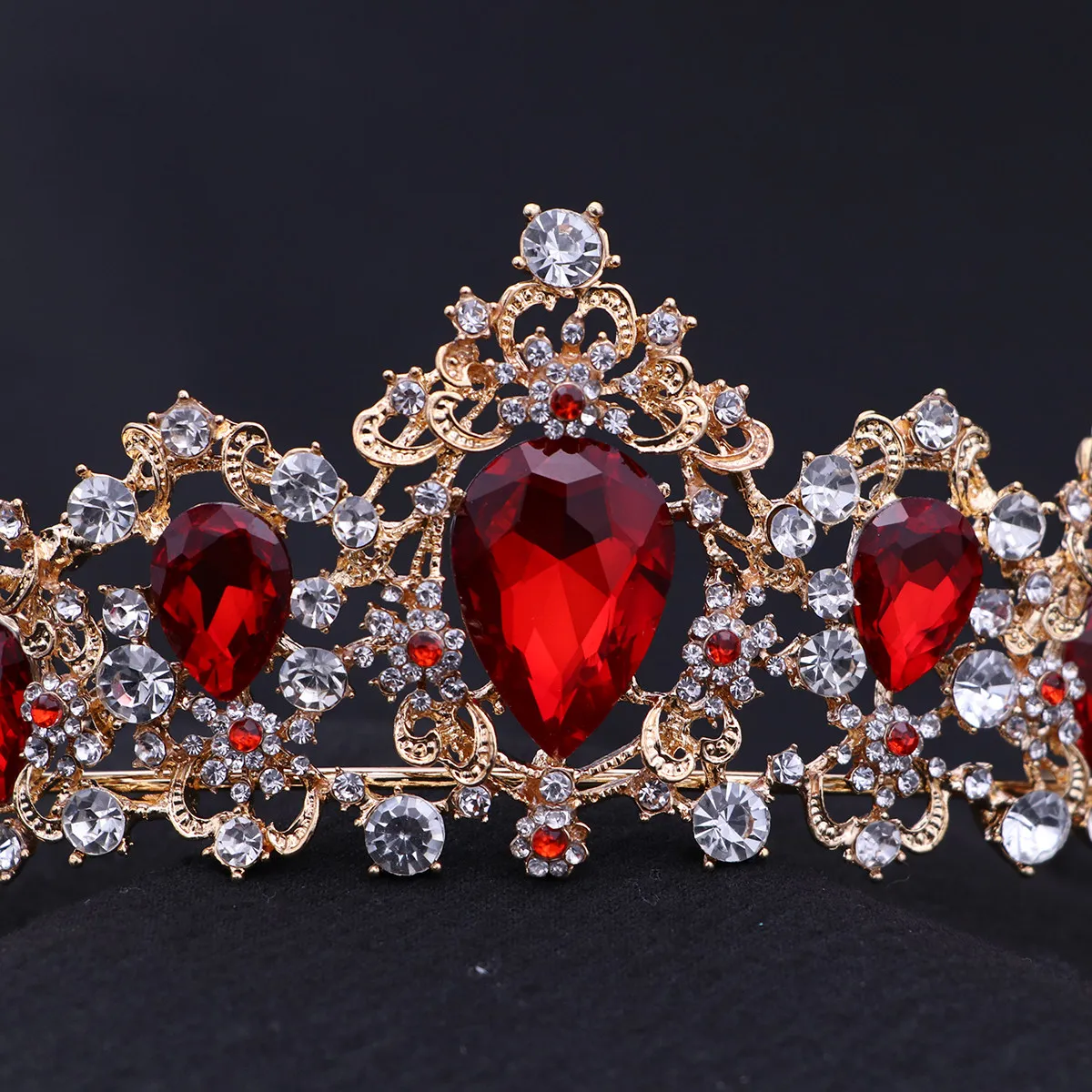 

Princess Crown Bridal Tiara for Women Wedding Ceremony Royal Crystal Hair Accessory Elegant Glittering Lightweight Headpiece