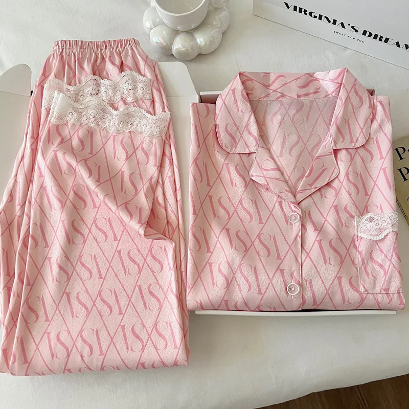 ชุดนอนผ้าไหมน้ำแข็งแต่งลูกไม้หวานใหม่สำหรับผู้หญิง ฤดูใบไม้ผลิ/ฤดูใบไม้ร่วง ชุดนอนแขนยาวหรูหราพร้อมลายพิมพ์ตัวอักษร