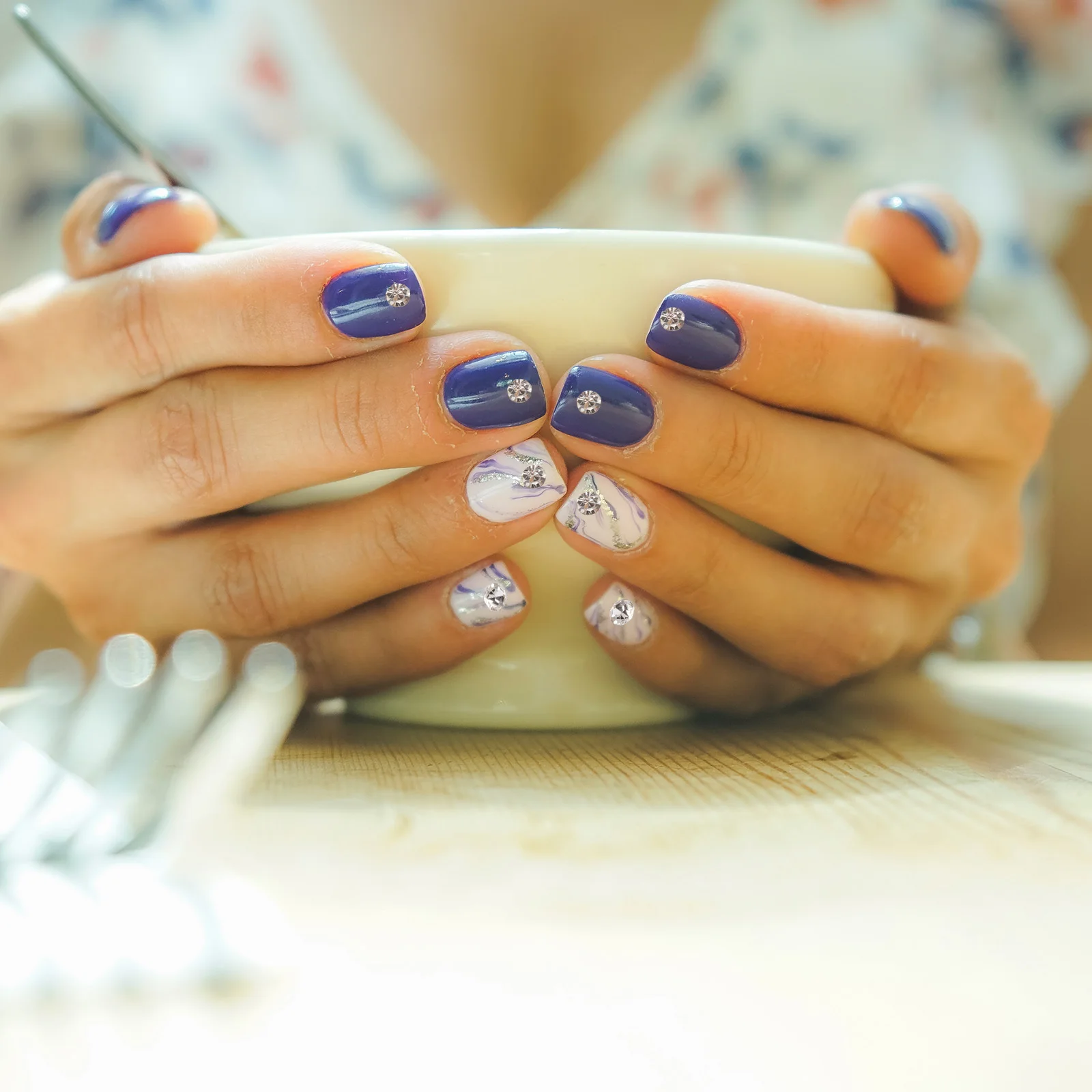 1 แพ็ค คริสตัลติดเล็บทรงแหลม ปลายแหลม ขนาดเล็ก ใช้งานง่าย สำหรับตกแต่งเล็บในงานแต่งงาน งานพรอม งานวันเกิด