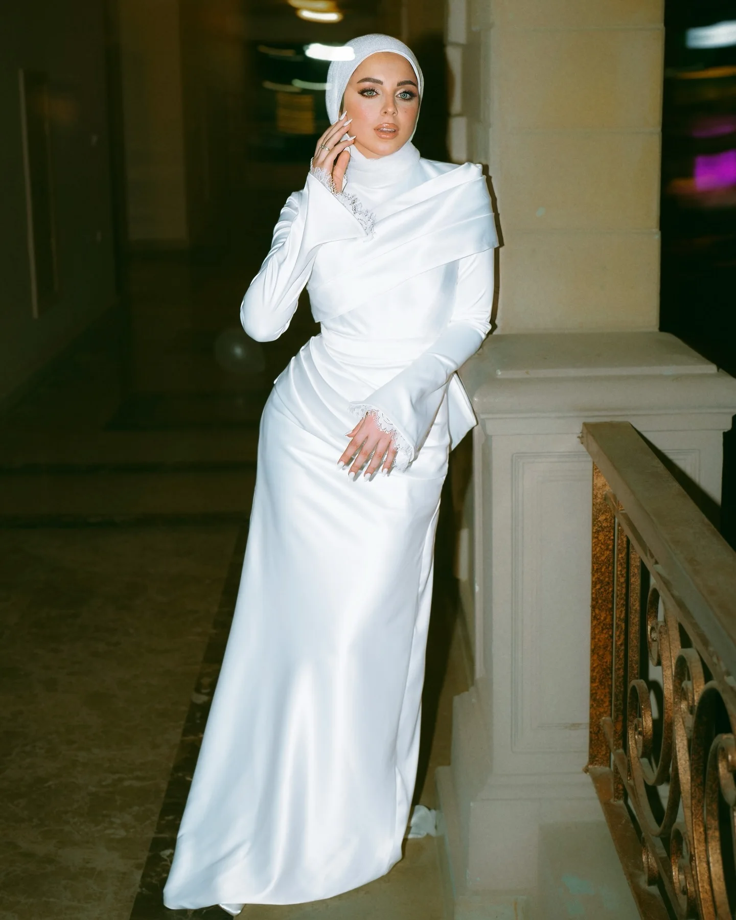 فستان زفاف أنيق مخصص للحجاب دانتيل كفة حورية البحر فستان زفاف إسلامي مطوي من الساتان العربي دبي فيستدوس دي نوفيا