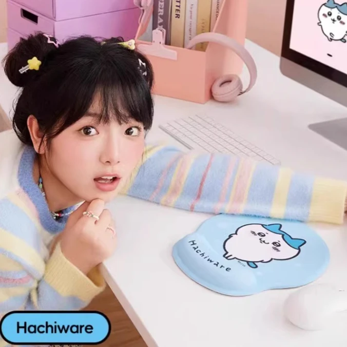 Alas Mouse Kawaii Seri Chiikawa-Desain Anime Lucu, Alas Karet Anti Selip, Alas Meja Kantor/Rumah Tahan Lama untuk PC/Laptop