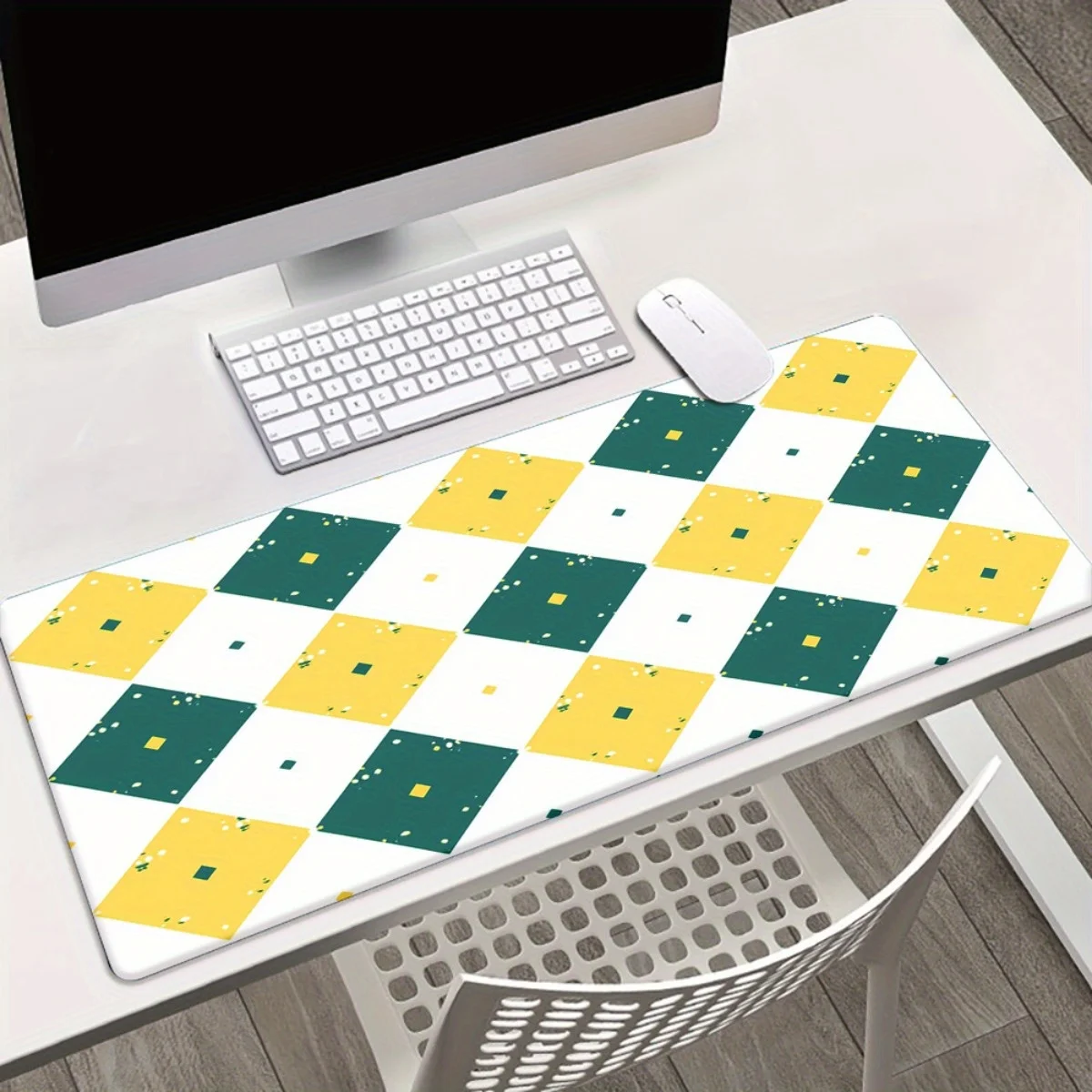 

1pc XXL Yellow-Green Diamond Grid HD Printed Desk Pad - Non-Slip Rubber Gaming Mouse Pad & Keyboard Mat for PC, Office Computer,