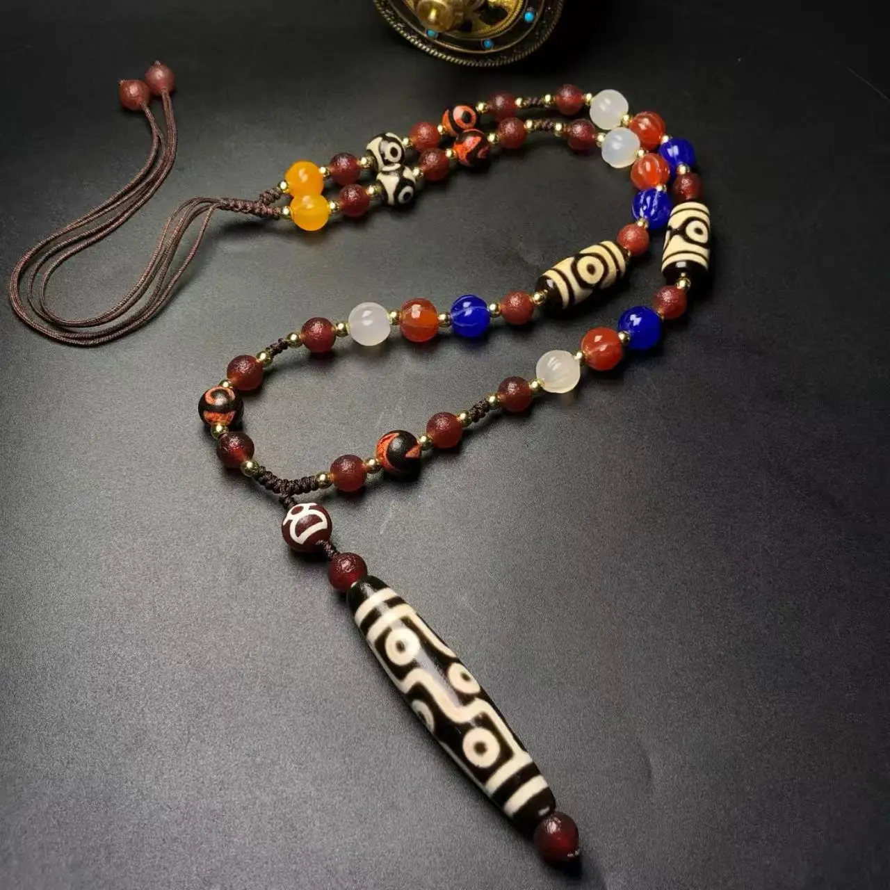 

2025 New Arrival 9 eyes Pendants Necklace Women's Necklace Classic style good quality