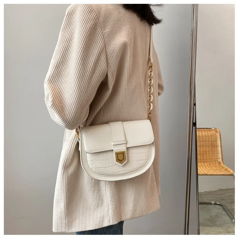 2022 Spring and Summer New Women's Bag Shoulder Messenger Bag Saddle Bag Color Matching Women's Bag Shoulder Bag