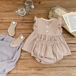 Summer new baby clothing, 0-3 year old girls, small plaid fly sleeved top+bread pants 2-piece set