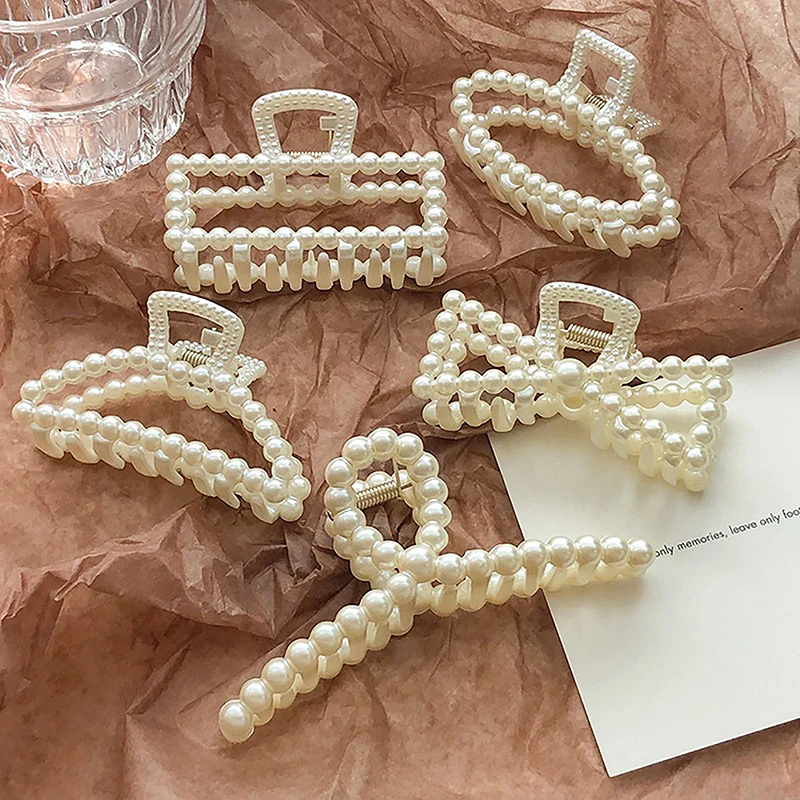 Elegant Imitation Pearl Hair Claw Clips For Women Fashion Geometric Headwear Shark Clip Back Head Hair Clip Hair Crab Accessory