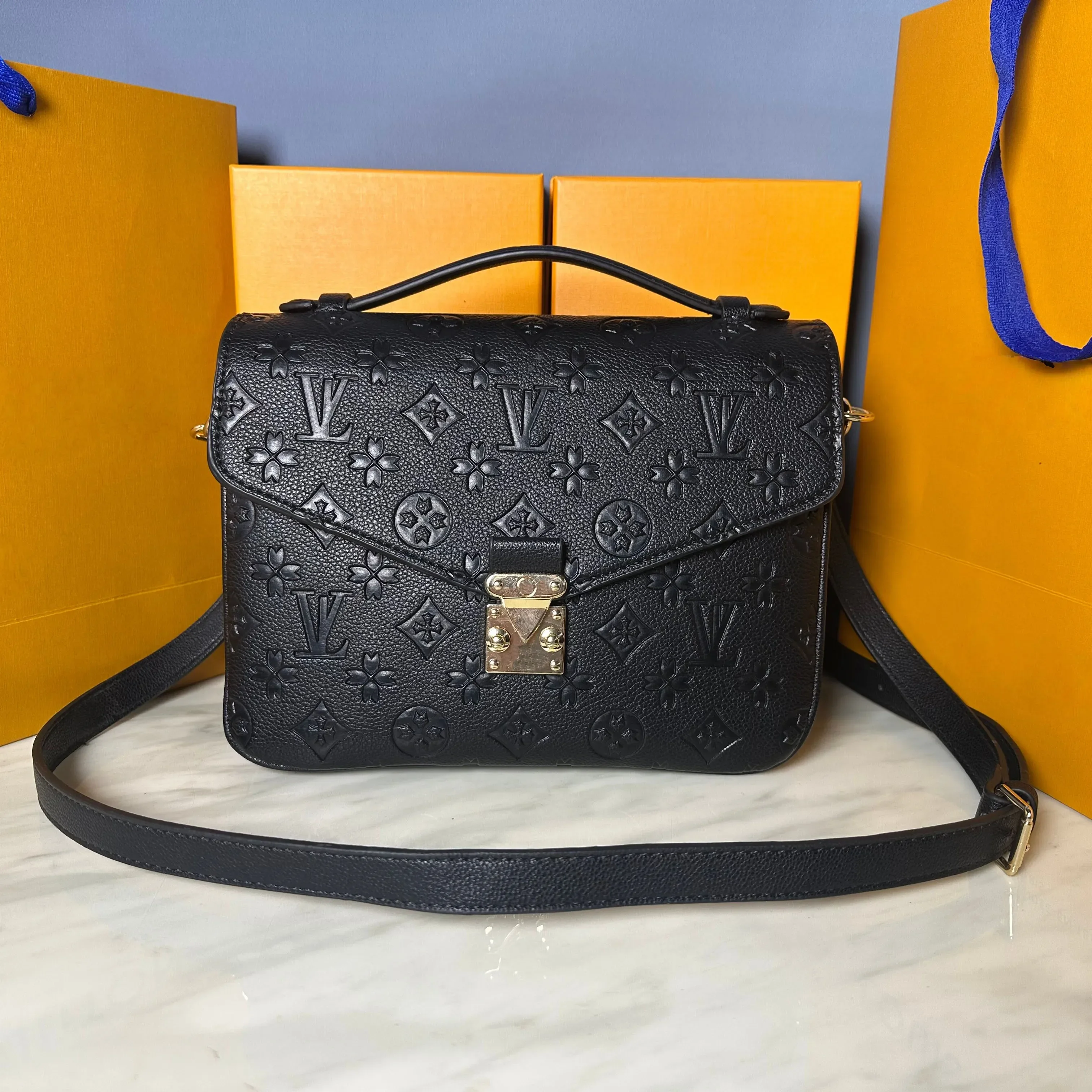 Luxurys Designers bag Embossing flower pochette Women Handbag Messenger Bags Genuine Leather METIS Elegant Womens Shoulder Cross