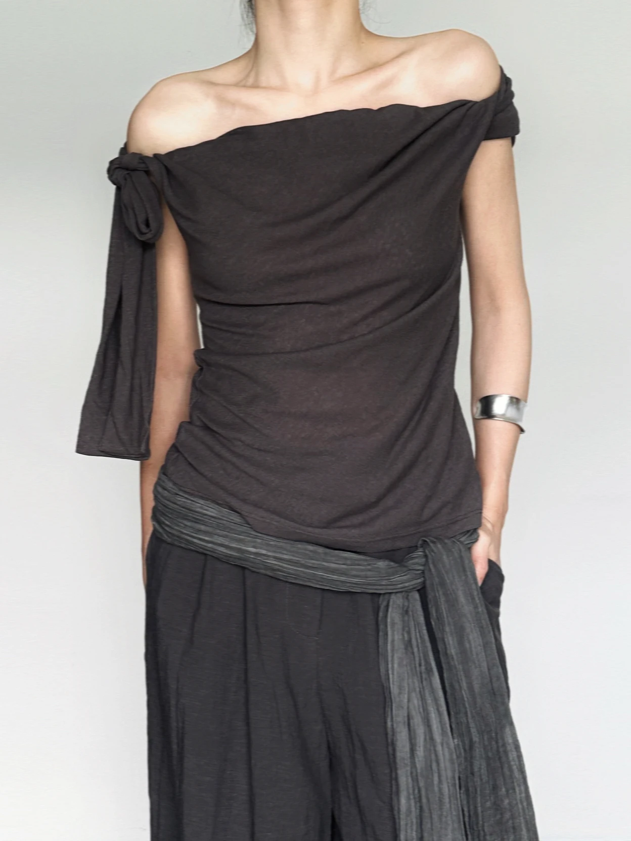Loose Shoulder T-Shirt Women's Summer 2025 Casual Cotton Nylon Blend Short Sleeve One-Shoulder Lazy Style Fashion Design