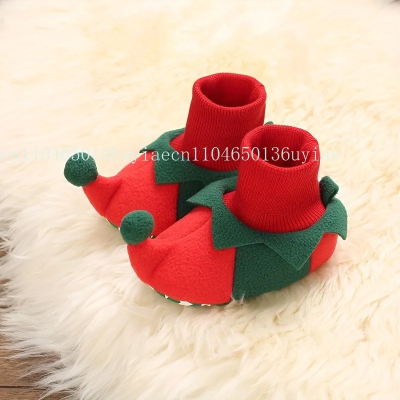 Botas lindas de dibujos animados con temática navideña, adecuadas para bebés, suaves y cálidas, adecuadas para caminar en interiores y exteriores, otoño e invierno