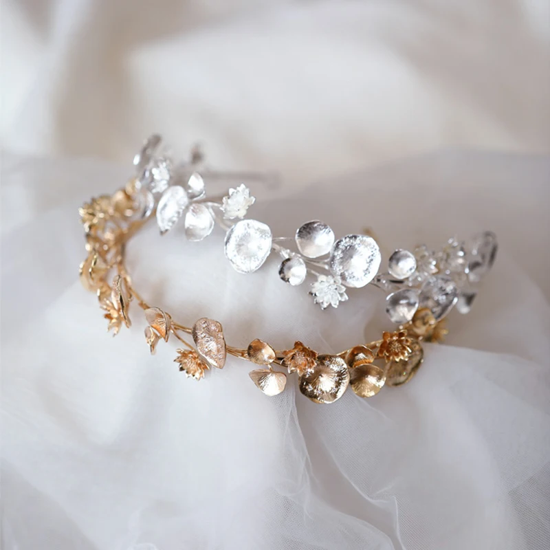 

Медная корона с цветочным узором для невесты, золотистого/серебристого цвета, свадебная тиара, женская повязка для волос на выпускной, аксессуар