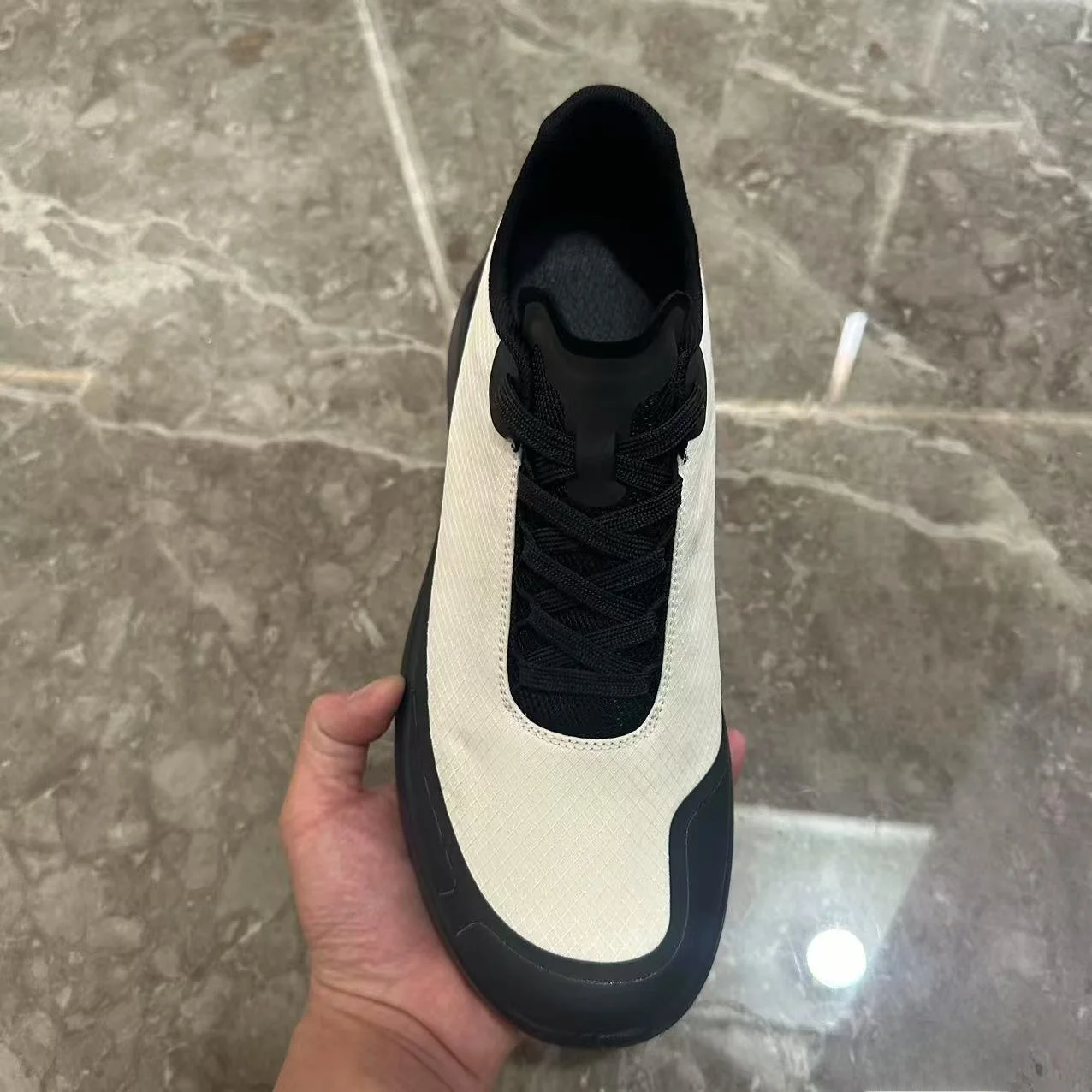 

New Men's Outdoor Comfortable Breathable Running Shoes Sport Climbing Hiking Casual Retro Mesh Shoes Commuting White Sneakers