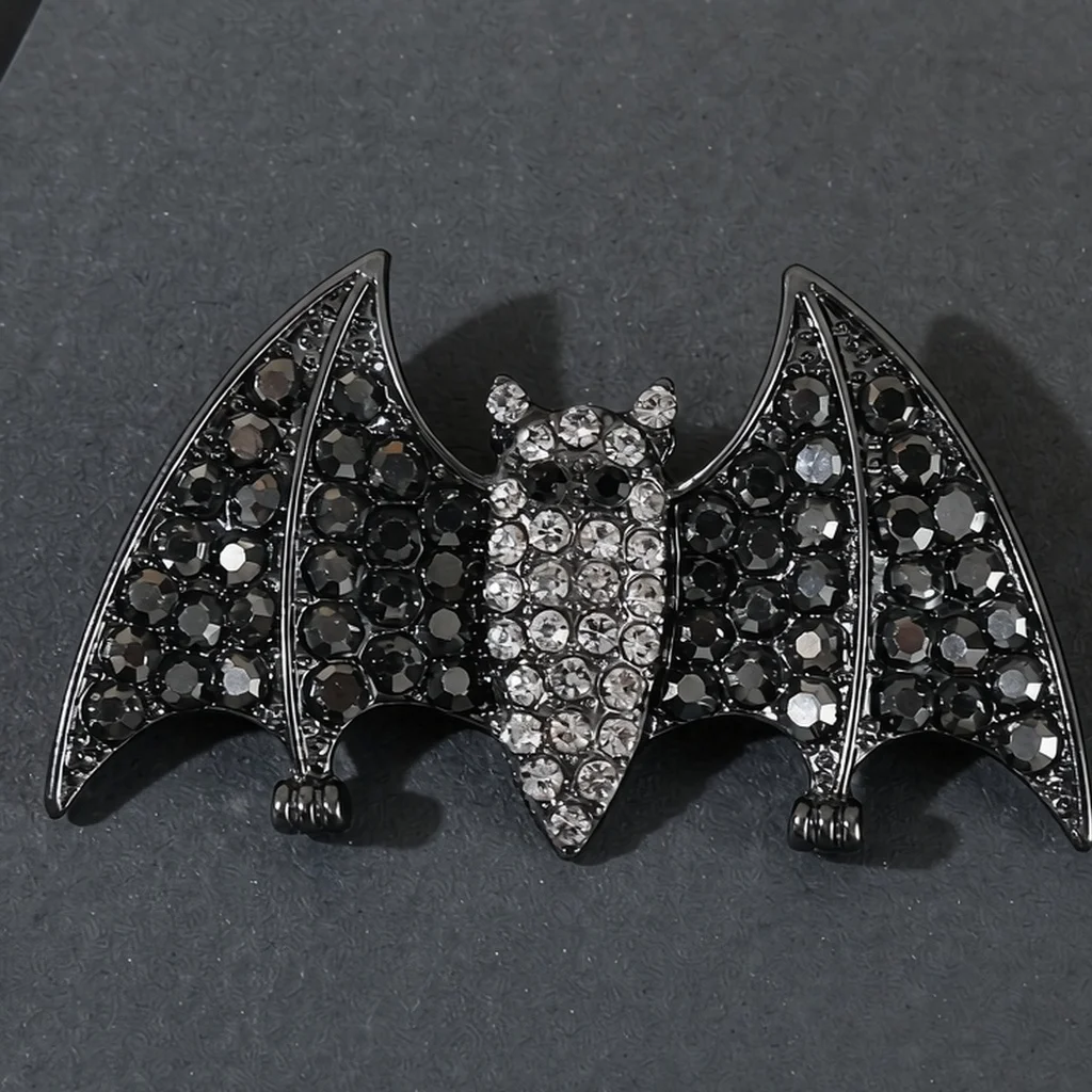 Trend 26: Shoes with Embellishments, Silk Clips, High Aesthetic Appeal, Collar Decorations, Metal Shoe Badges, Niche, Light Luxury, Waterproof, Best Matching Accessory, Anti-Exposure Device, Versatile, High-End, Badges, Bag Accessories, Brooches, Personalized, Metal Clasps, Unique Outfits, Wedding Guest Brooches, Business Banquet Brooches