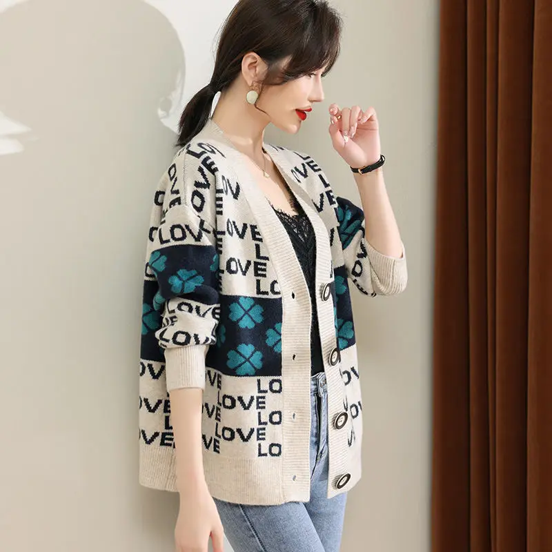 Letter Jacquard Sweater for Women 2023 Spring and Autumn New Slouchy Korean Version Loose Sleeve Knitted Cardigan Women\'s Coat