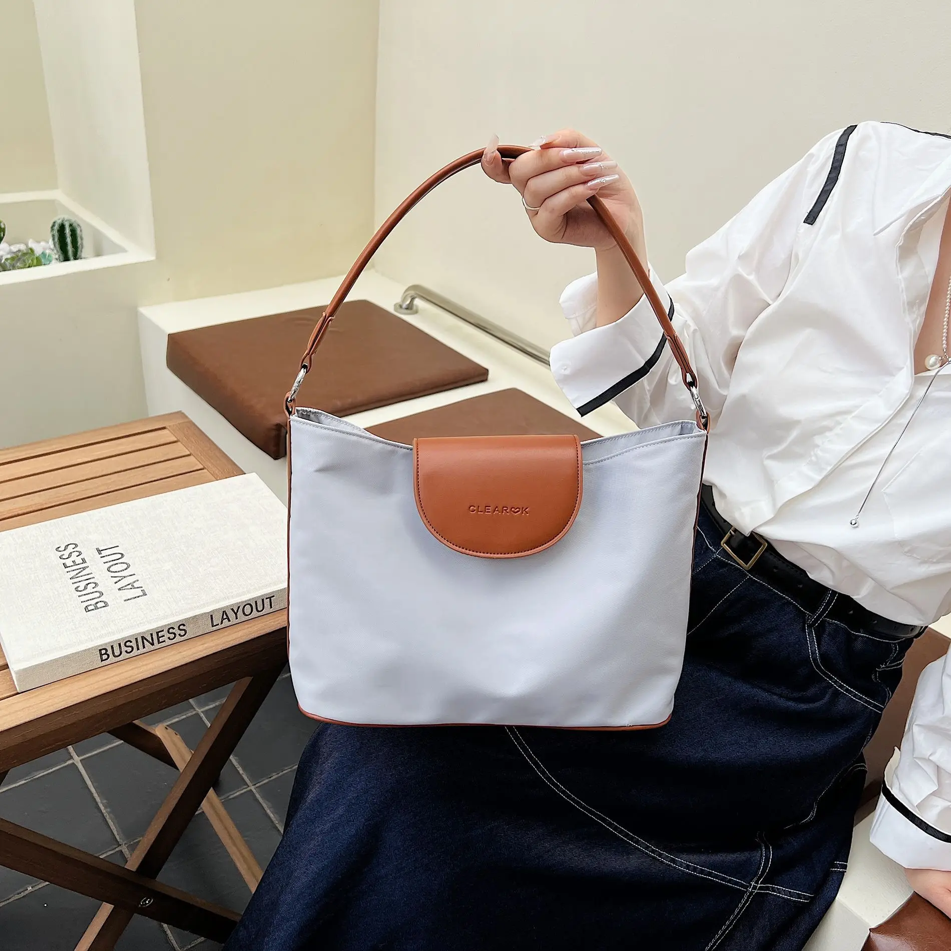 

2025 Korean Multi Way Commuter Bag for Women Minimalist Shoulder Crossbody Purse Fashionable Handbag"